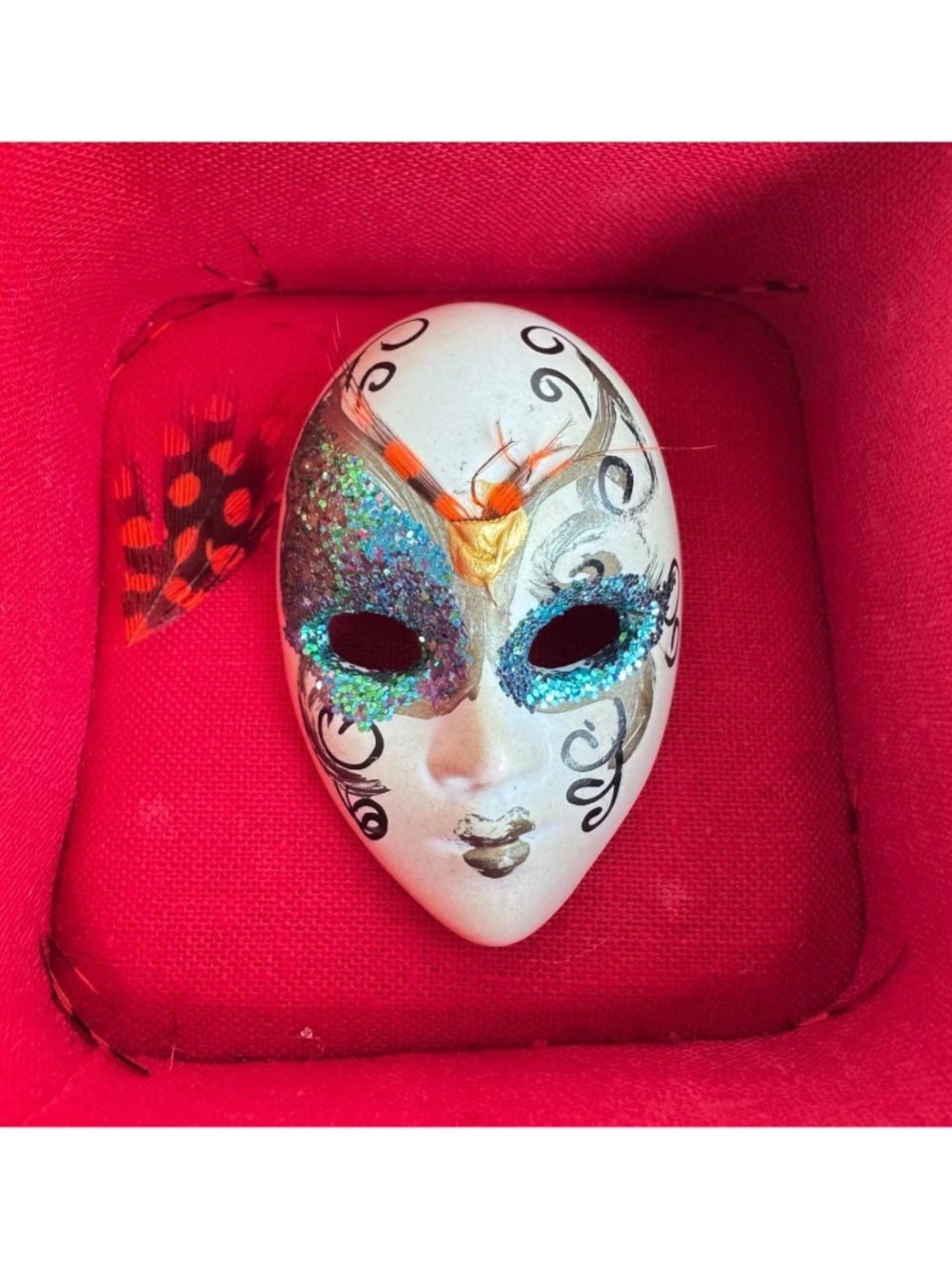Vtg Venetian Style Masquerade Mask Brooch Pin Mardi Gras Carnival Glitter Boxed